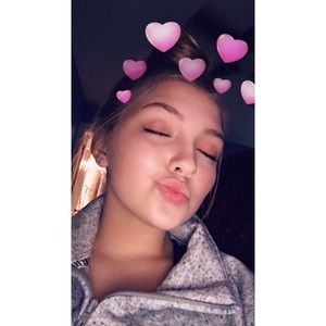 Meet your Posher, Alyssa